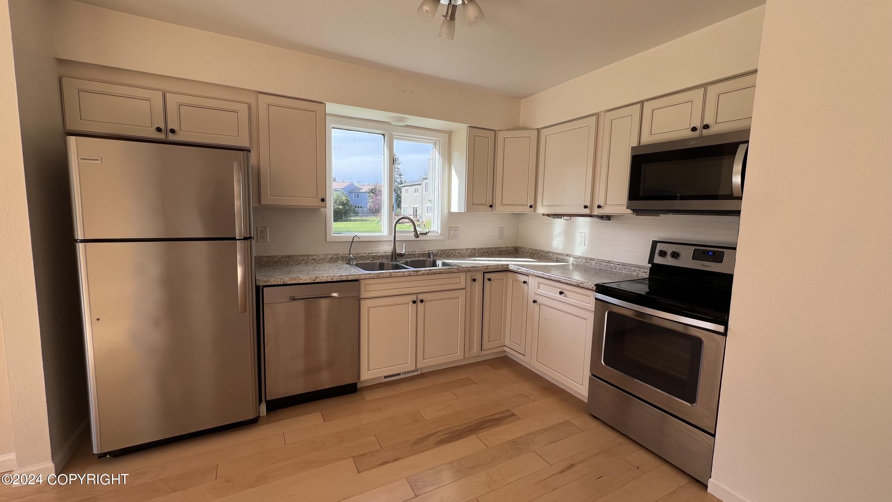 3823 Hampton Drive # 2F