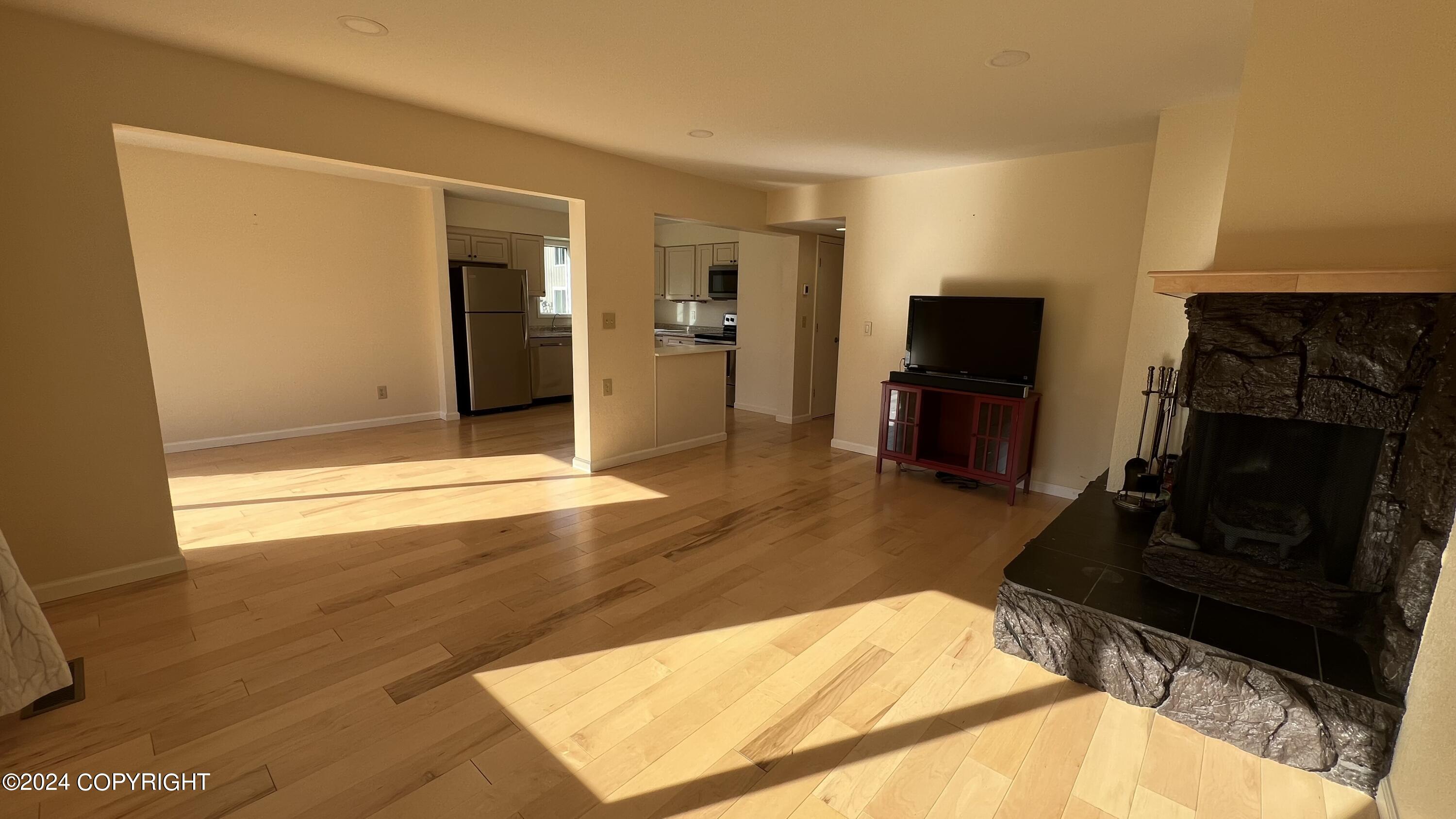 3823 Hampton Drive # 2F