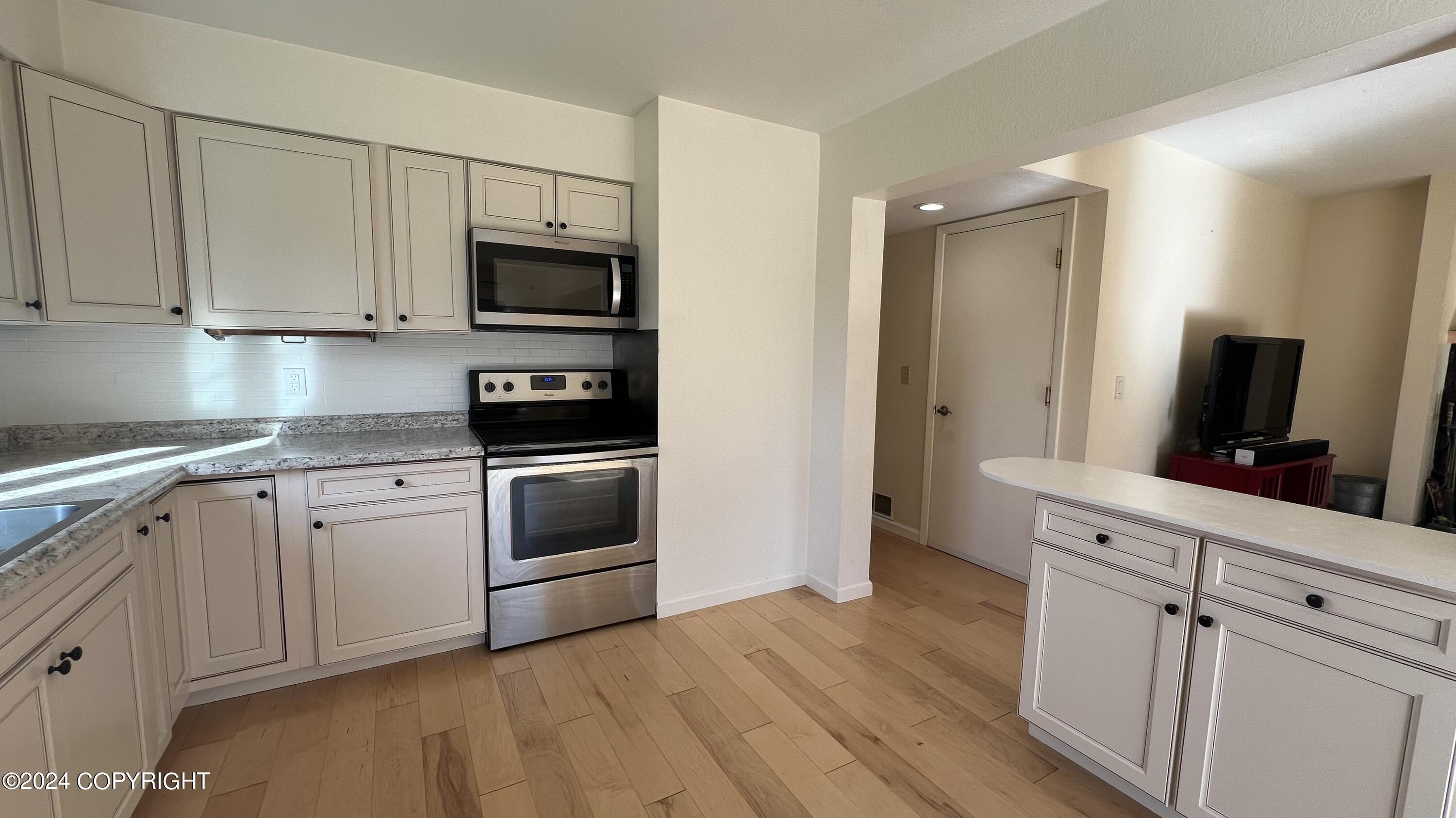 3823 Hampton Drive # 2F