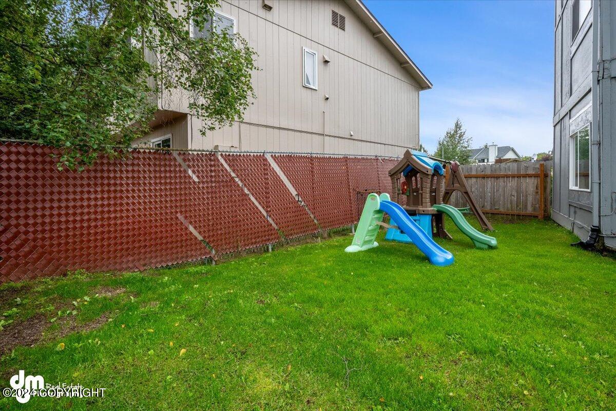 8921-8923 Woodstock Circle