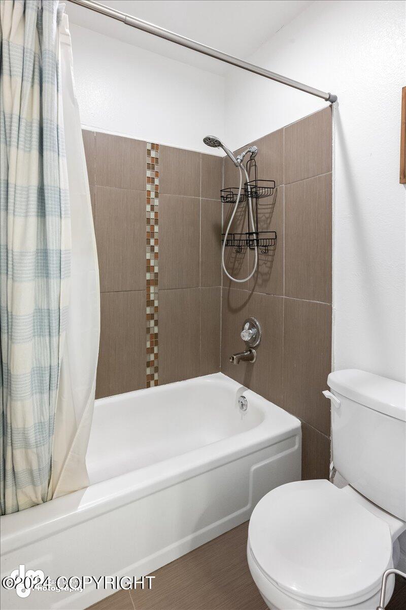 8921-8923 Woodstock Circle