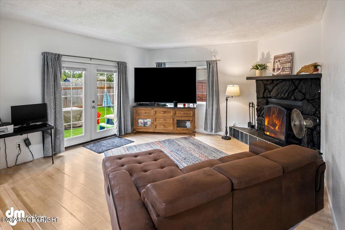 8921-8923 Woodstock Circle