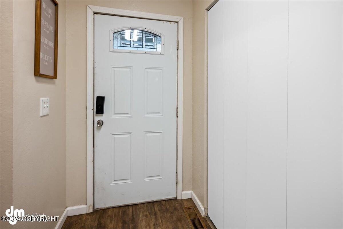 8921-8923 Woodstock Circle