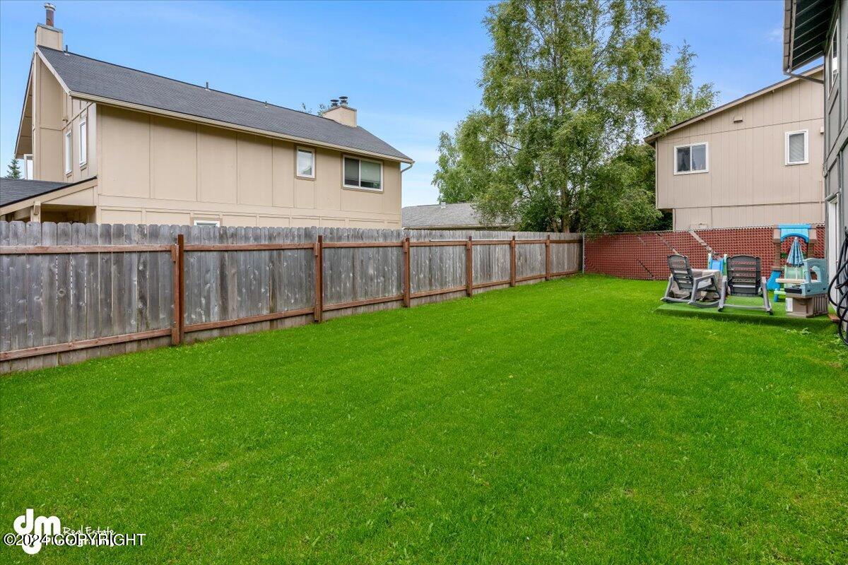 8921-8923 Woodstock Circle