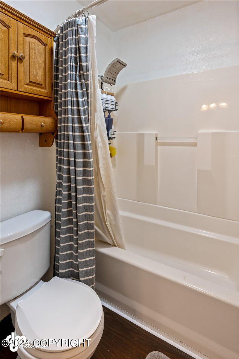 8921-8923 Woodstock Circle