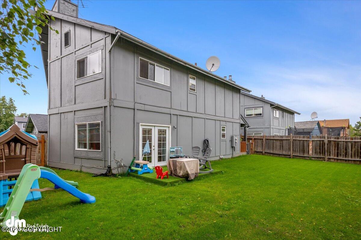 8921-8923 Woodstock Circle