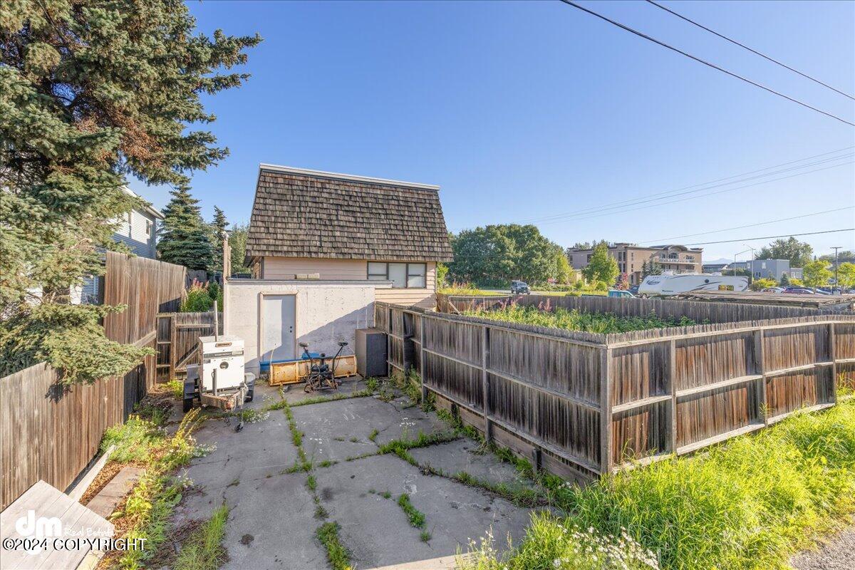 208 W 13th Avenue