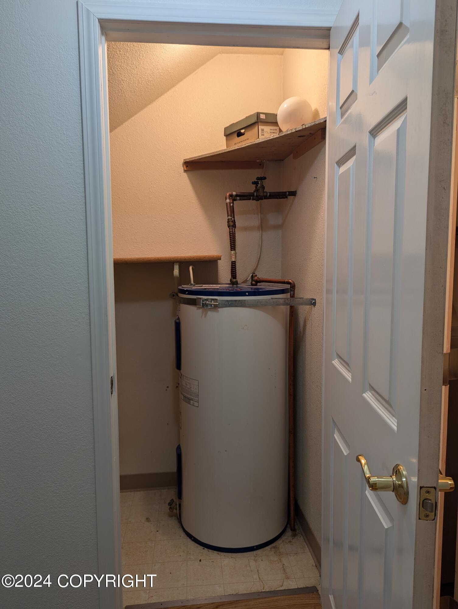 3497 S Lakeview Loop