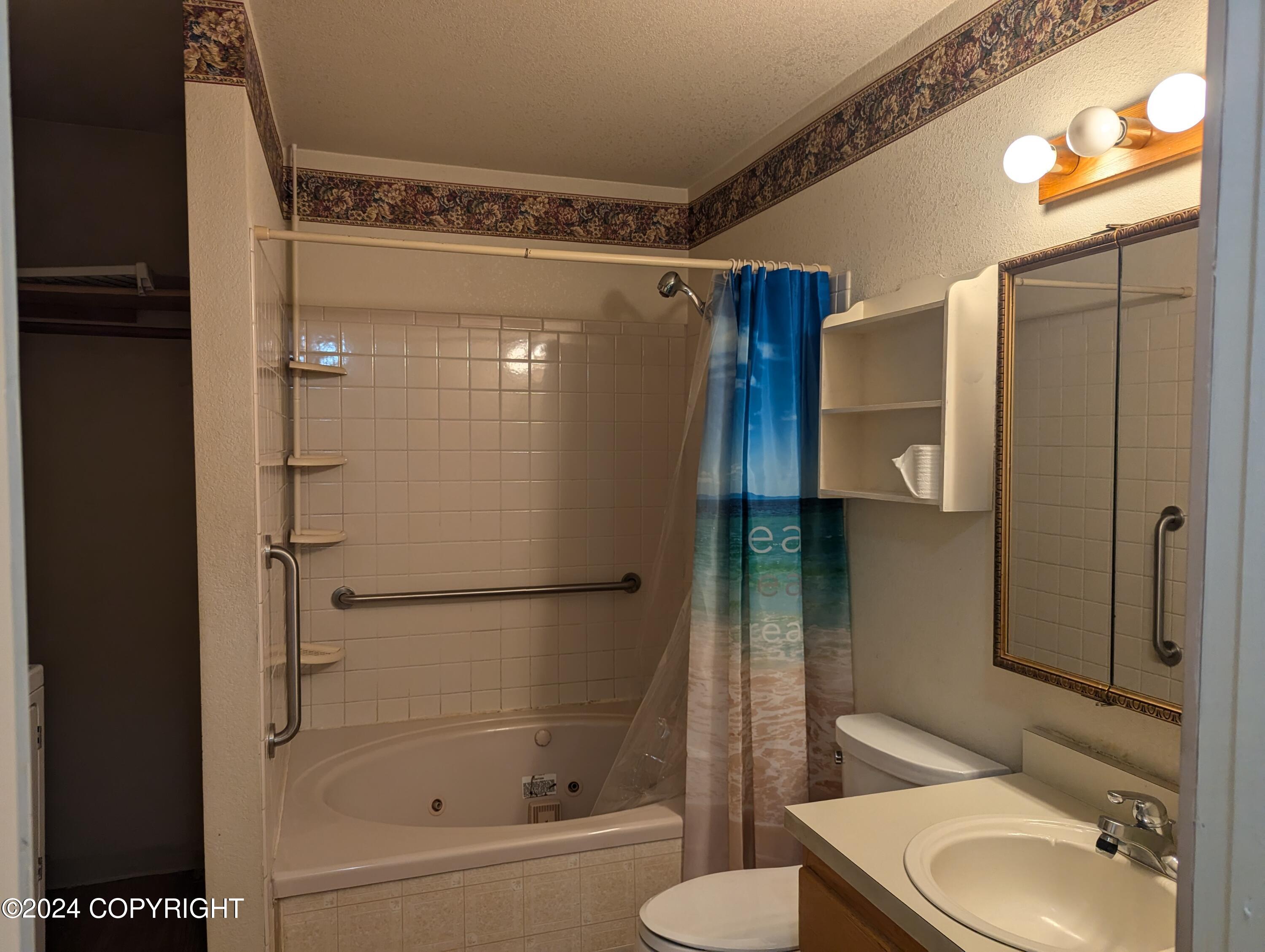 3497 S Lakeview Loop