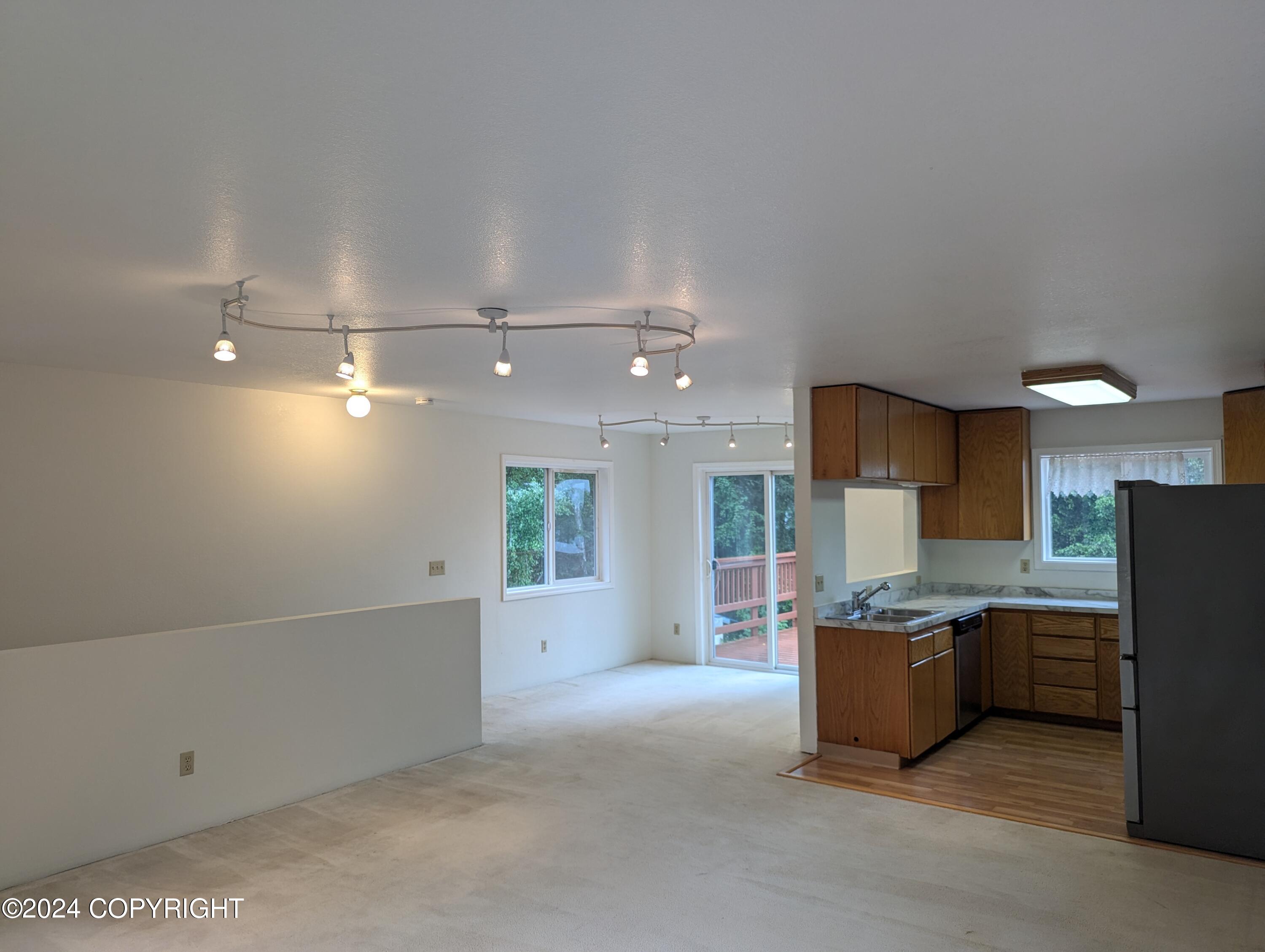 3497 S Lakeview Loop