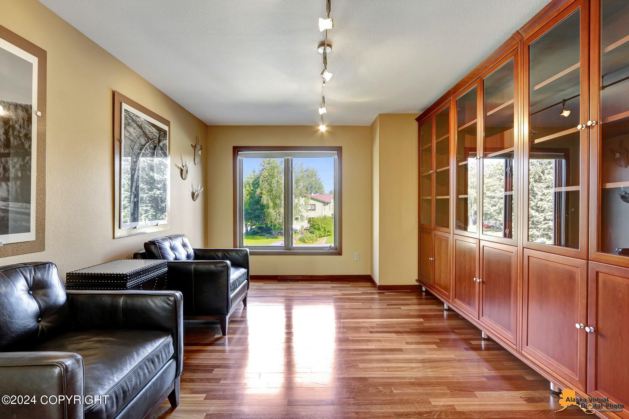 4871 Retriever Circle