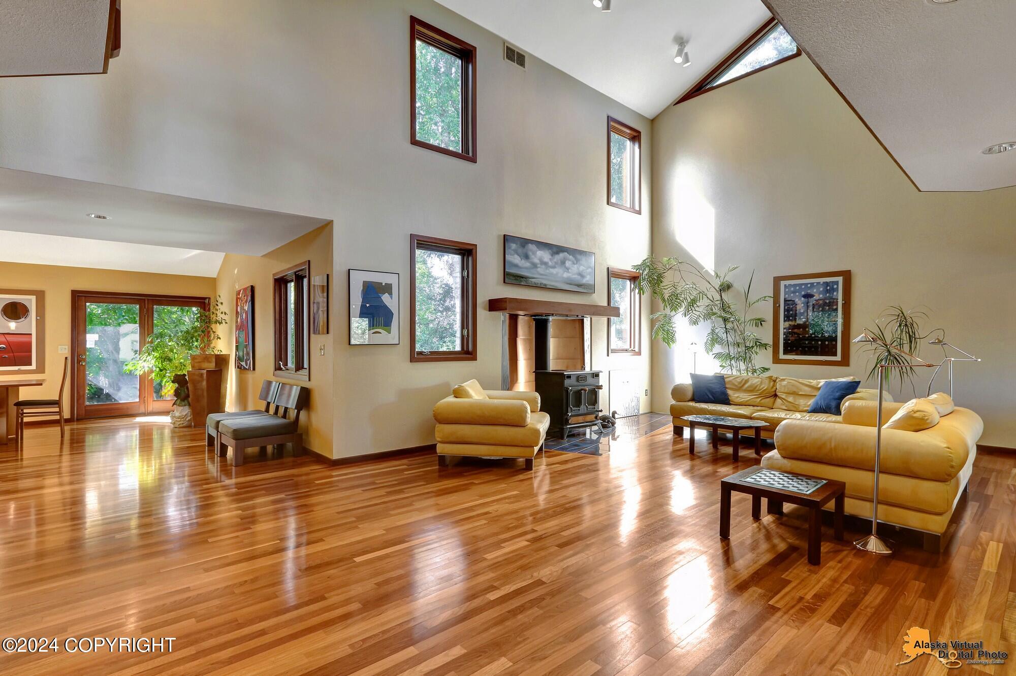 4871 Retriever Circle