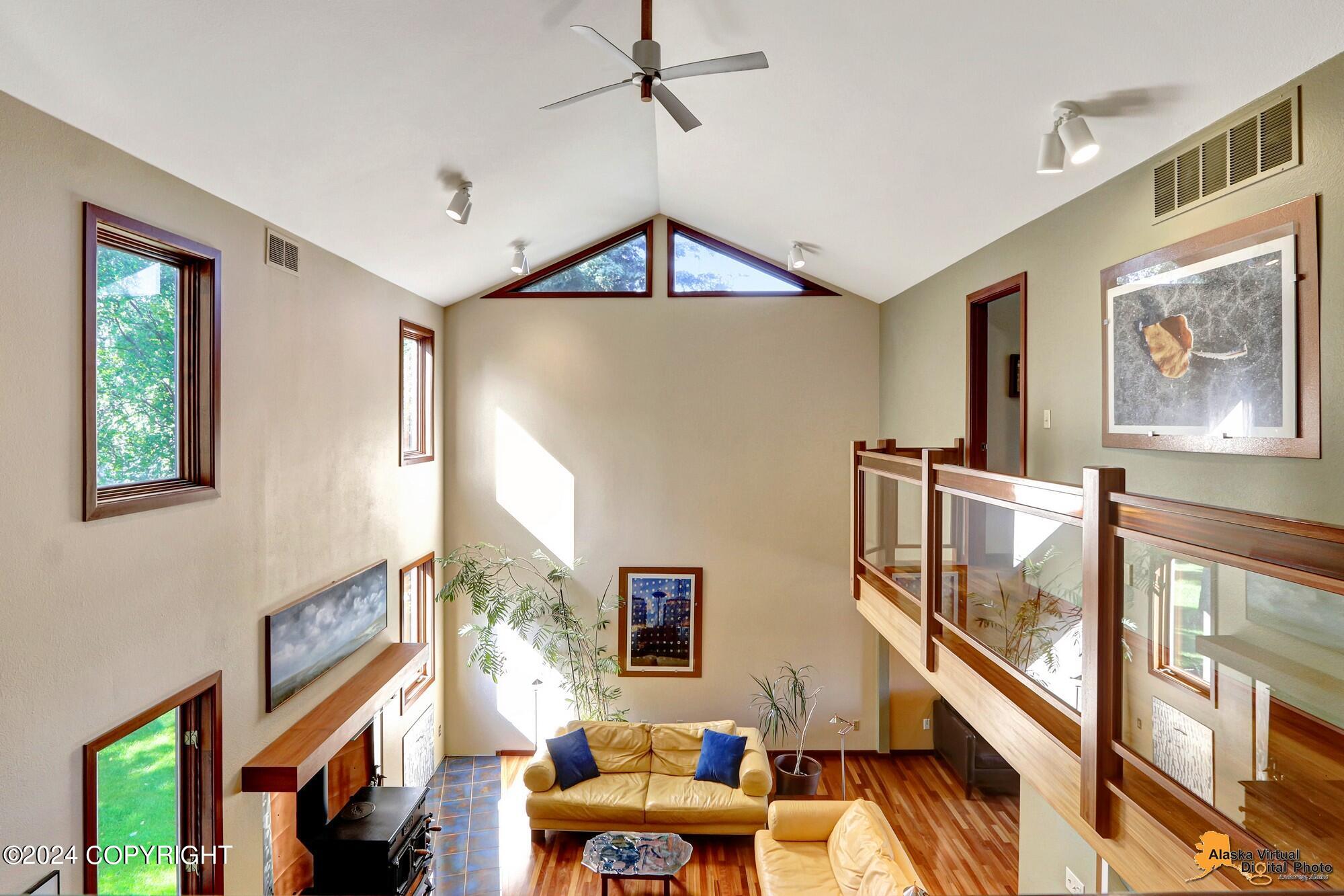 4871 Retriever Circle