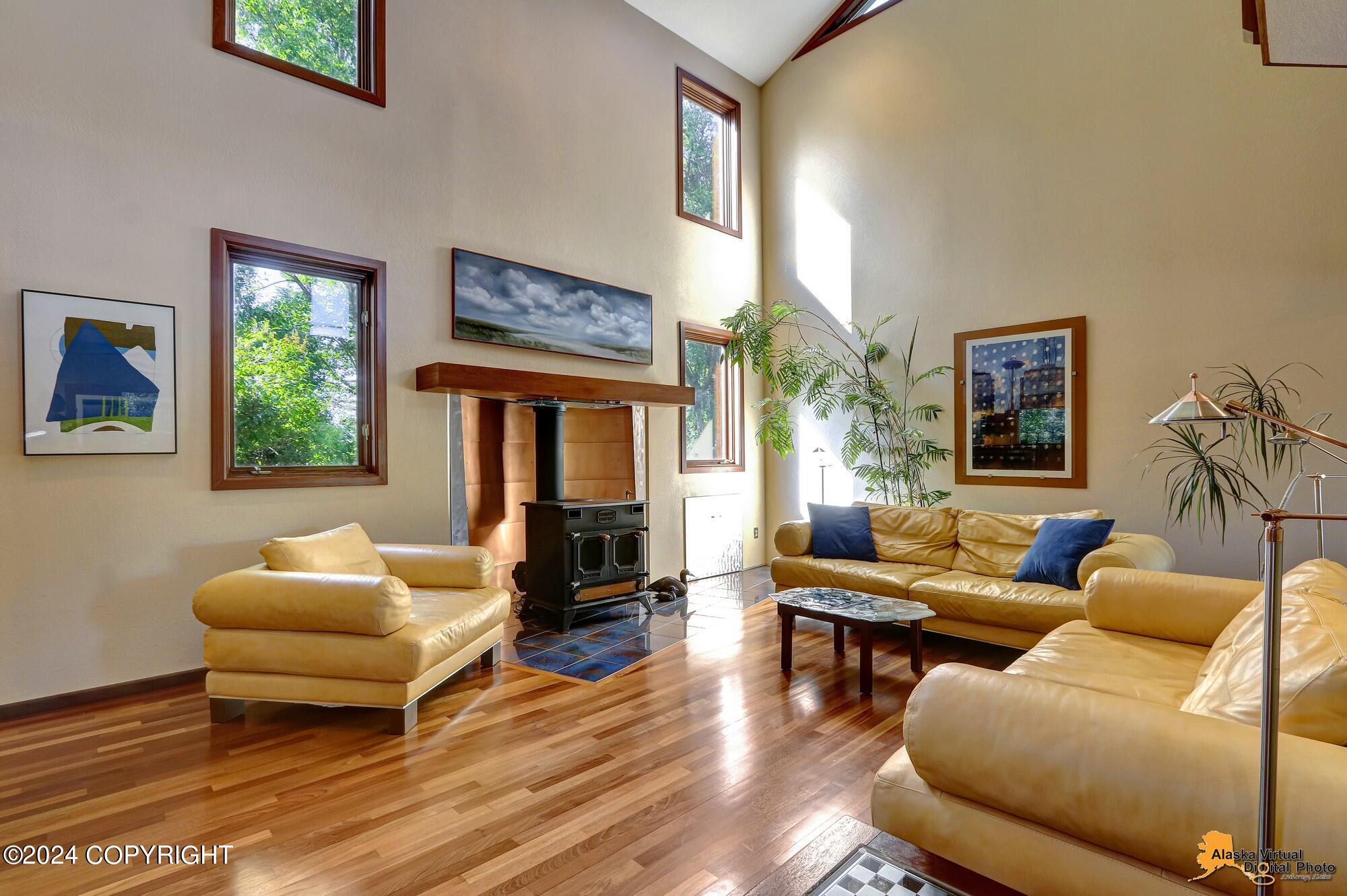 4871 Retriever Circle