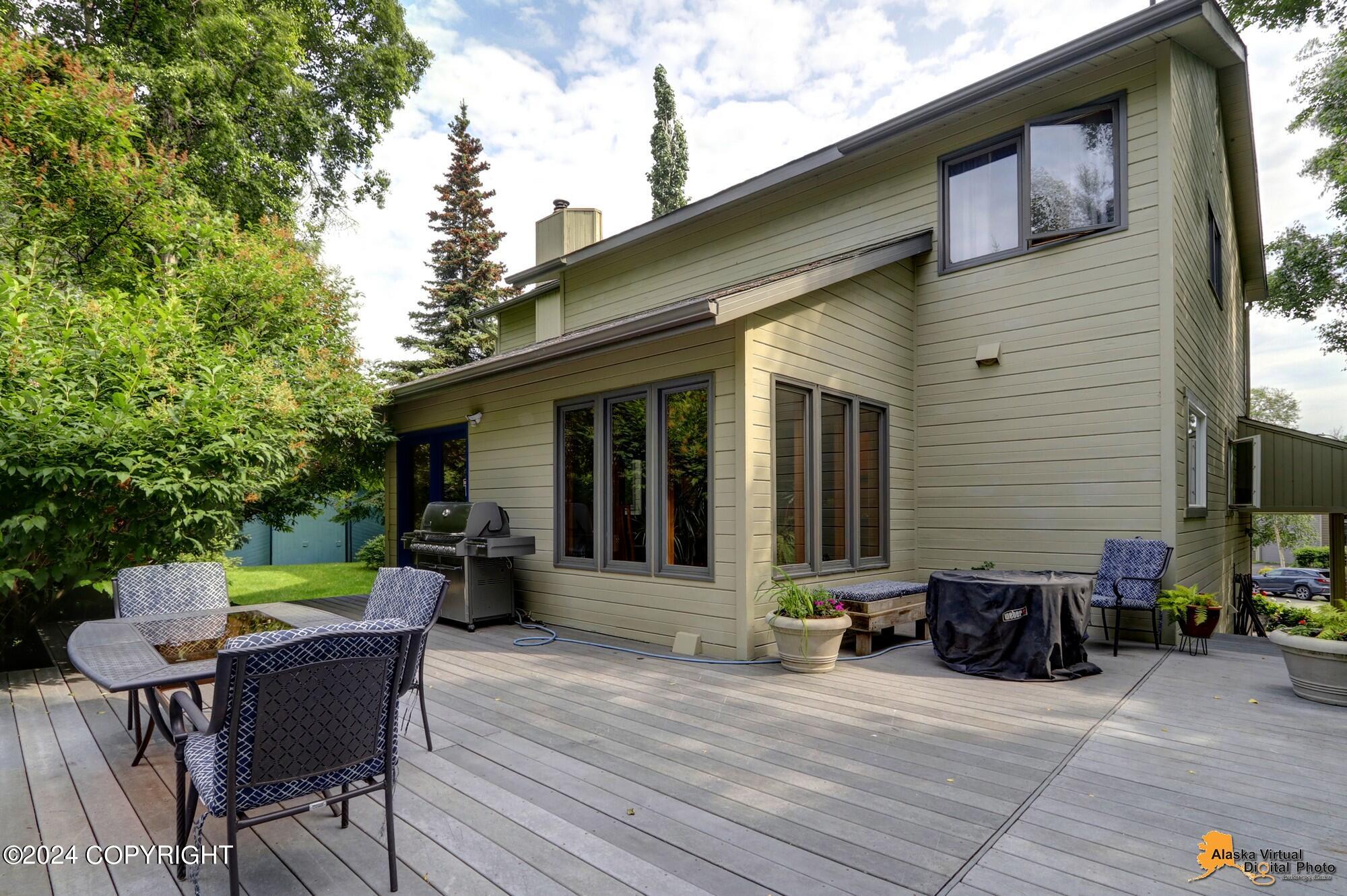 4871 Retriever Circle