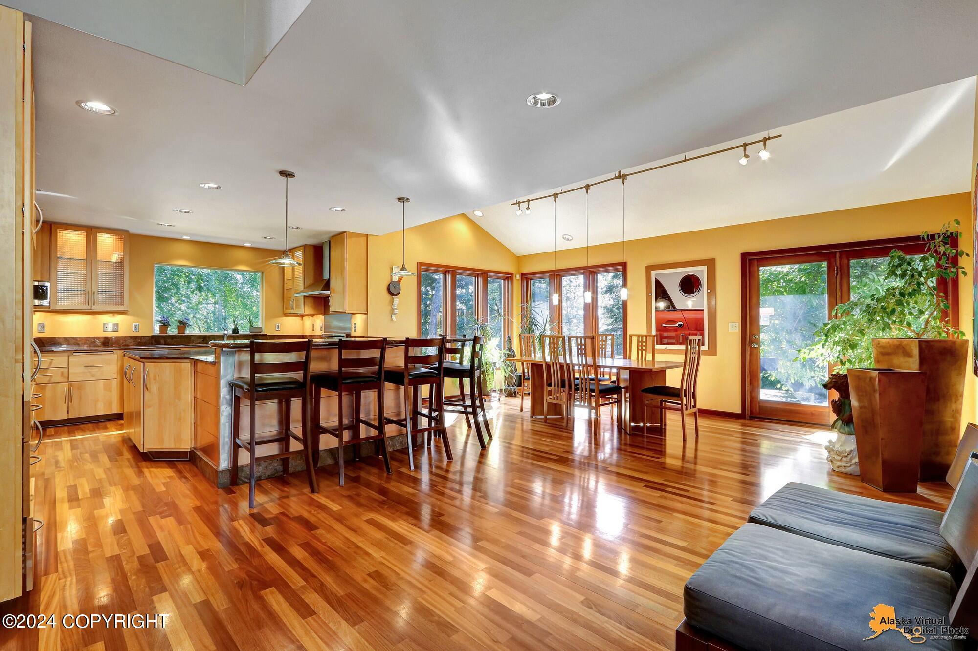 4871 Retriever Circle
