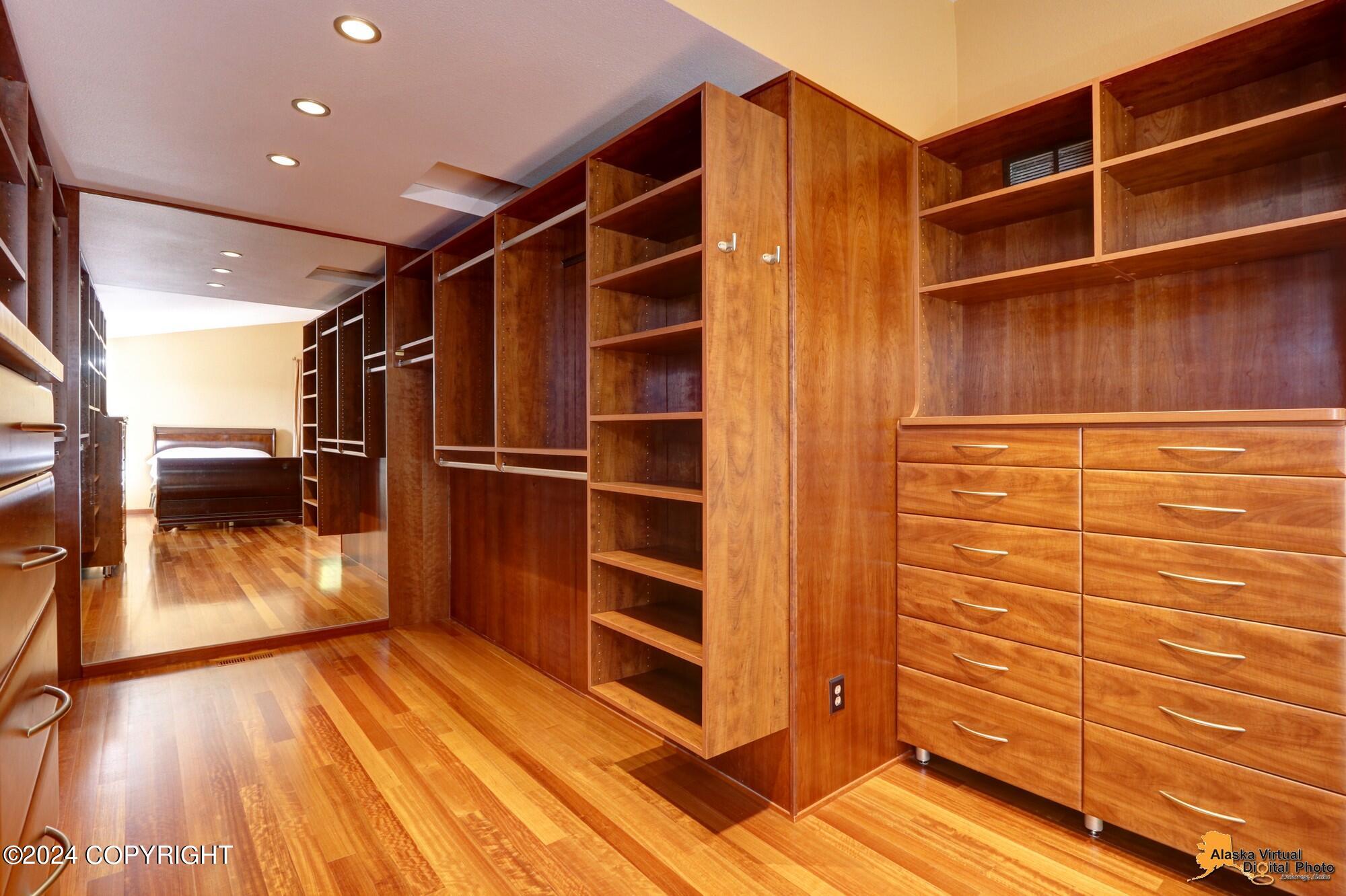 4871 Retriever Circle