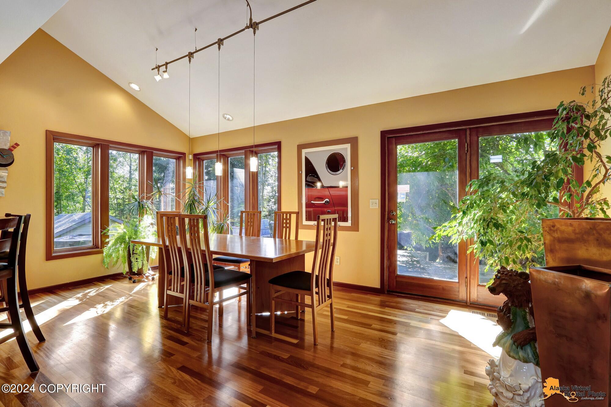 4871 Retriever Circle
