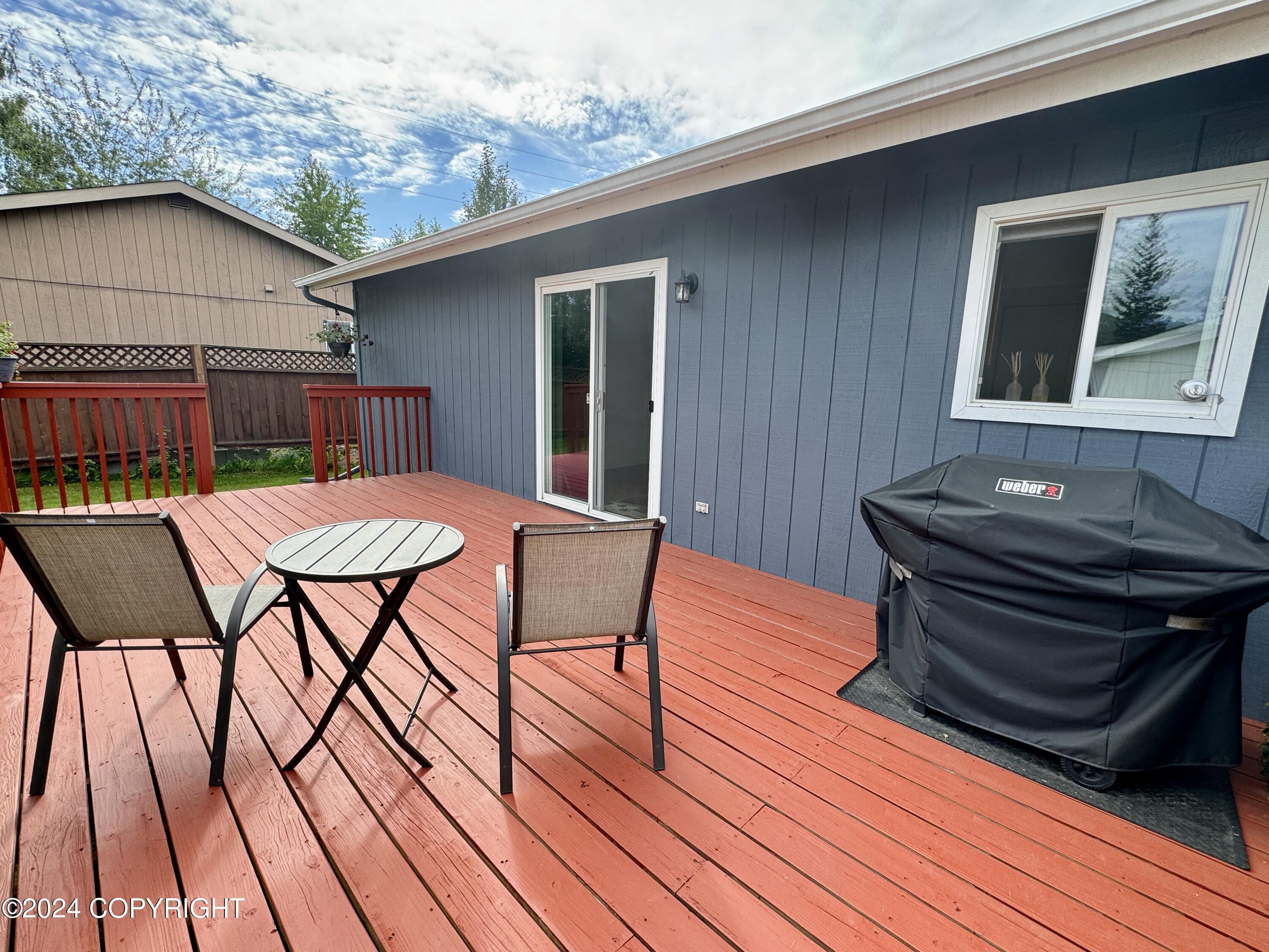 976 Shakespeare Circle