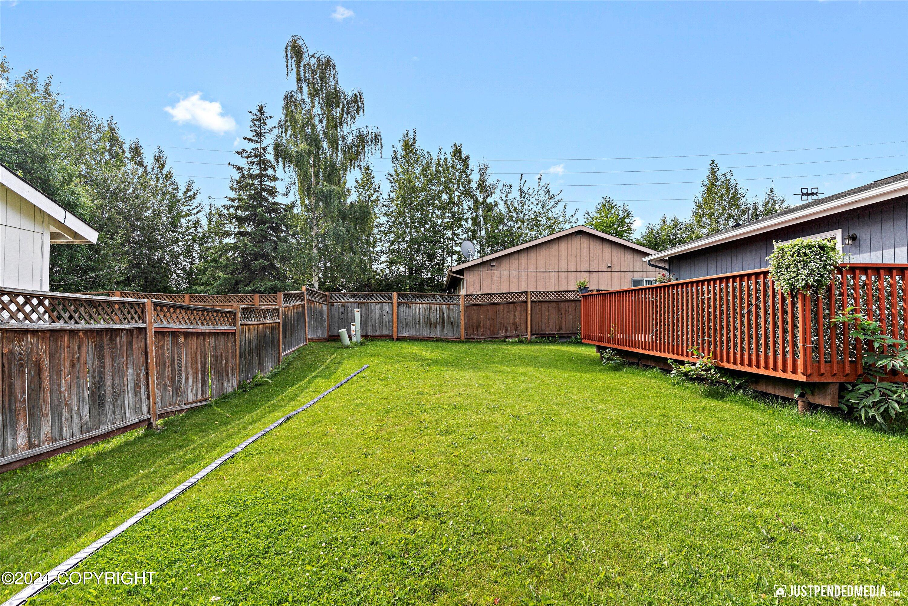 976 Shakespeare Circle