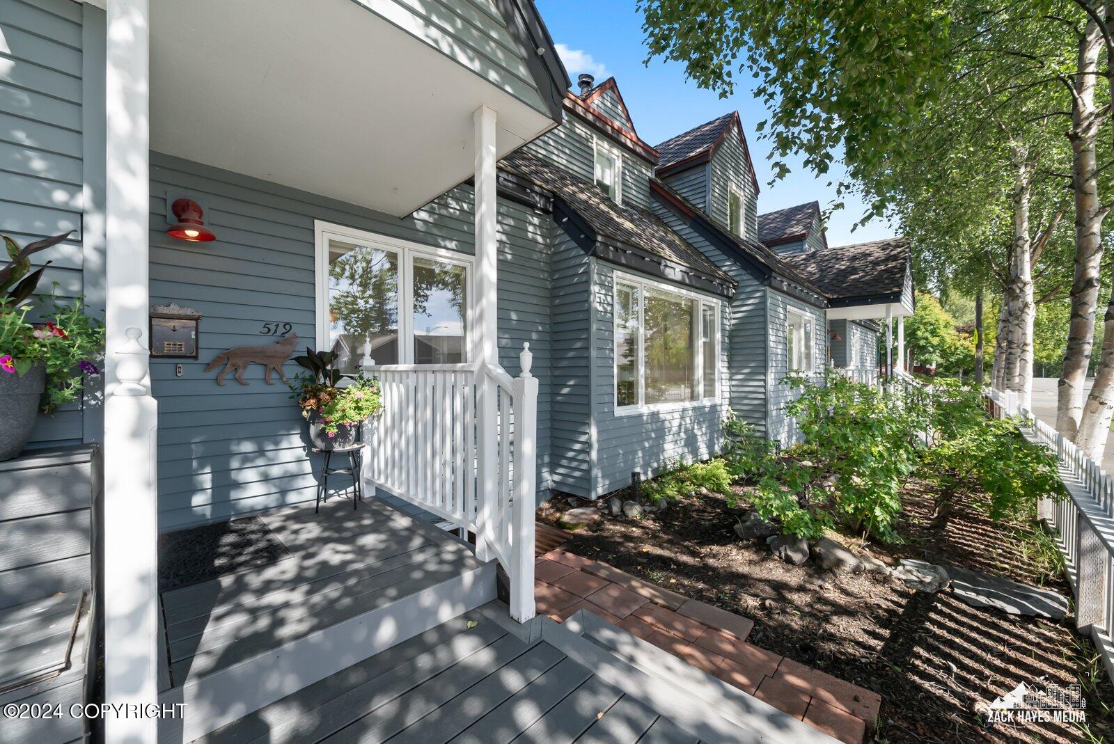 517 W 12th Avenue