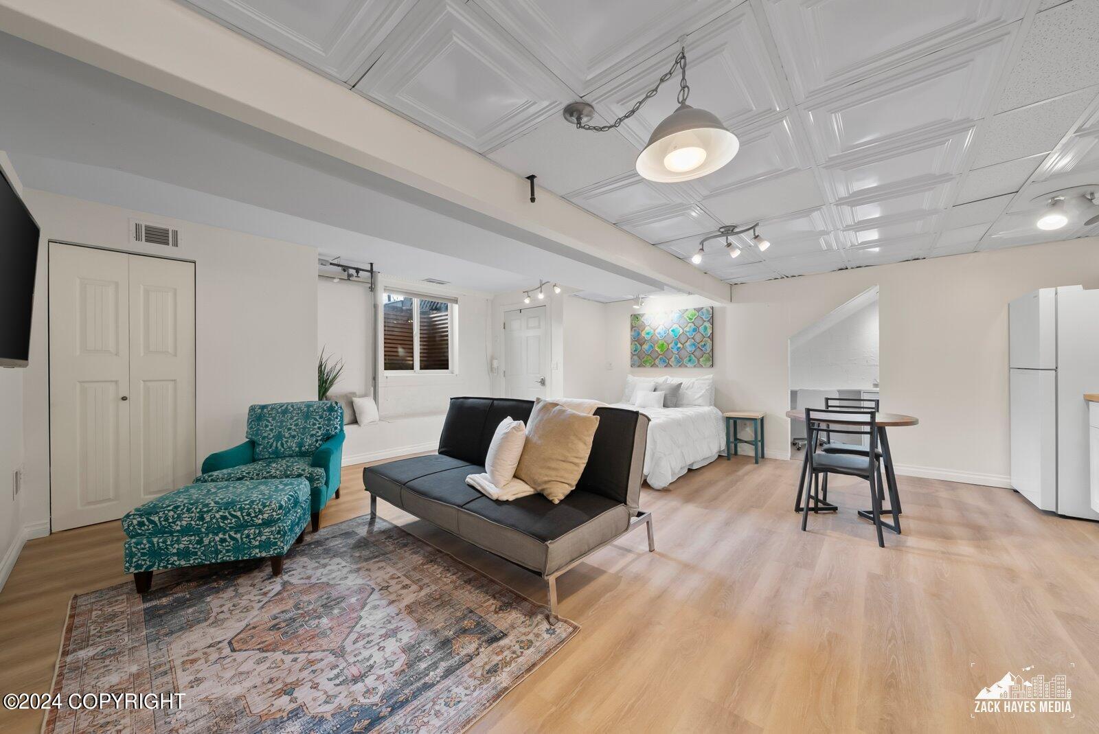 517 W 12th Avenue