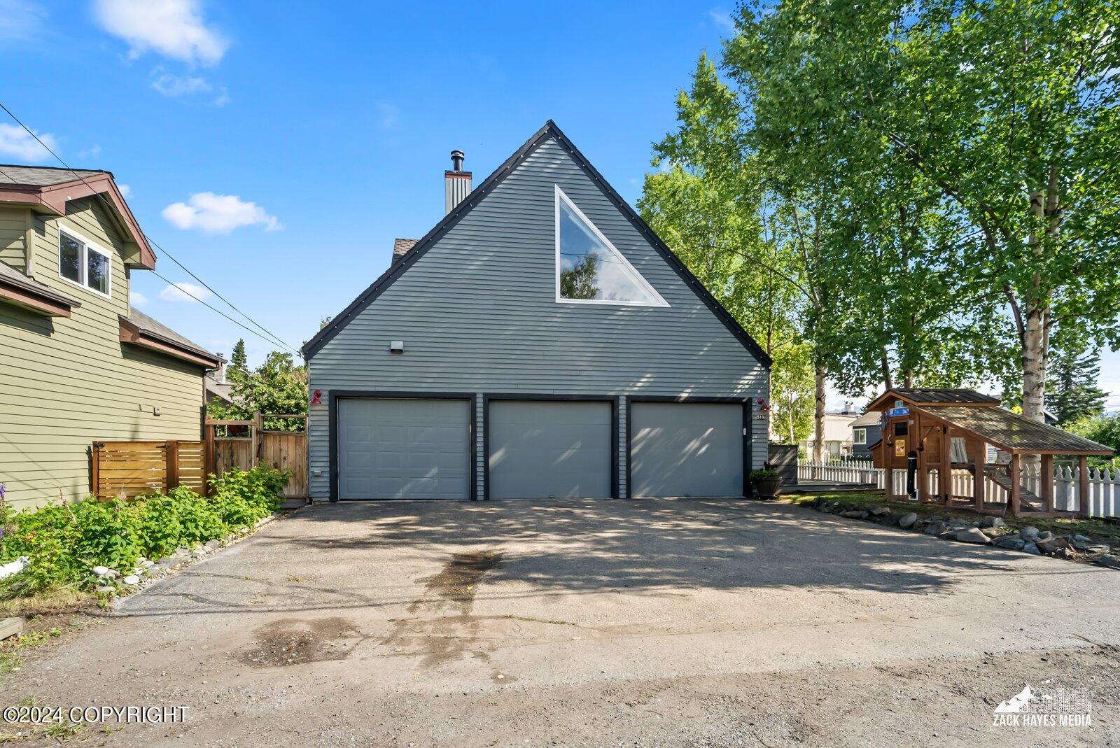 517 W 12th Avenue
