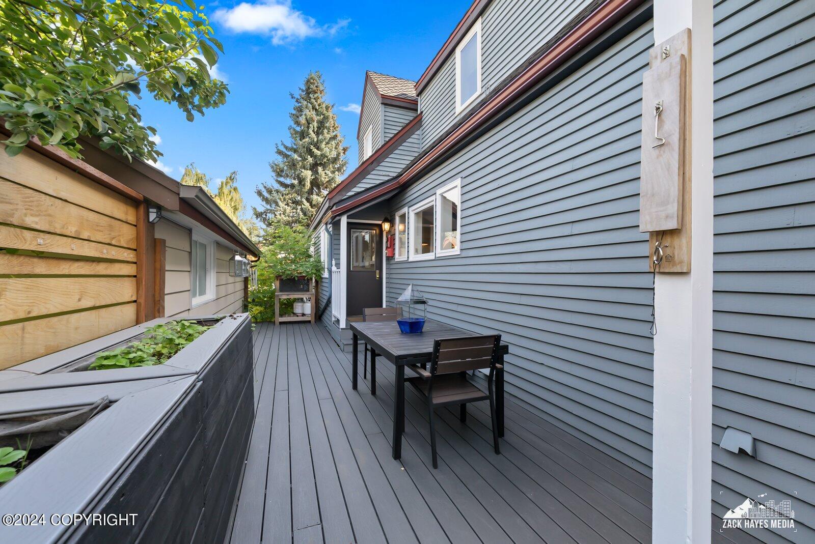 517 W 12th Avenue