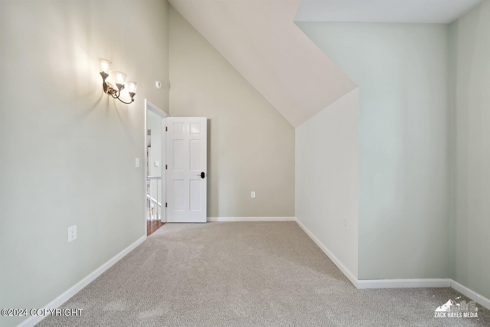 517 W 12th Avenue