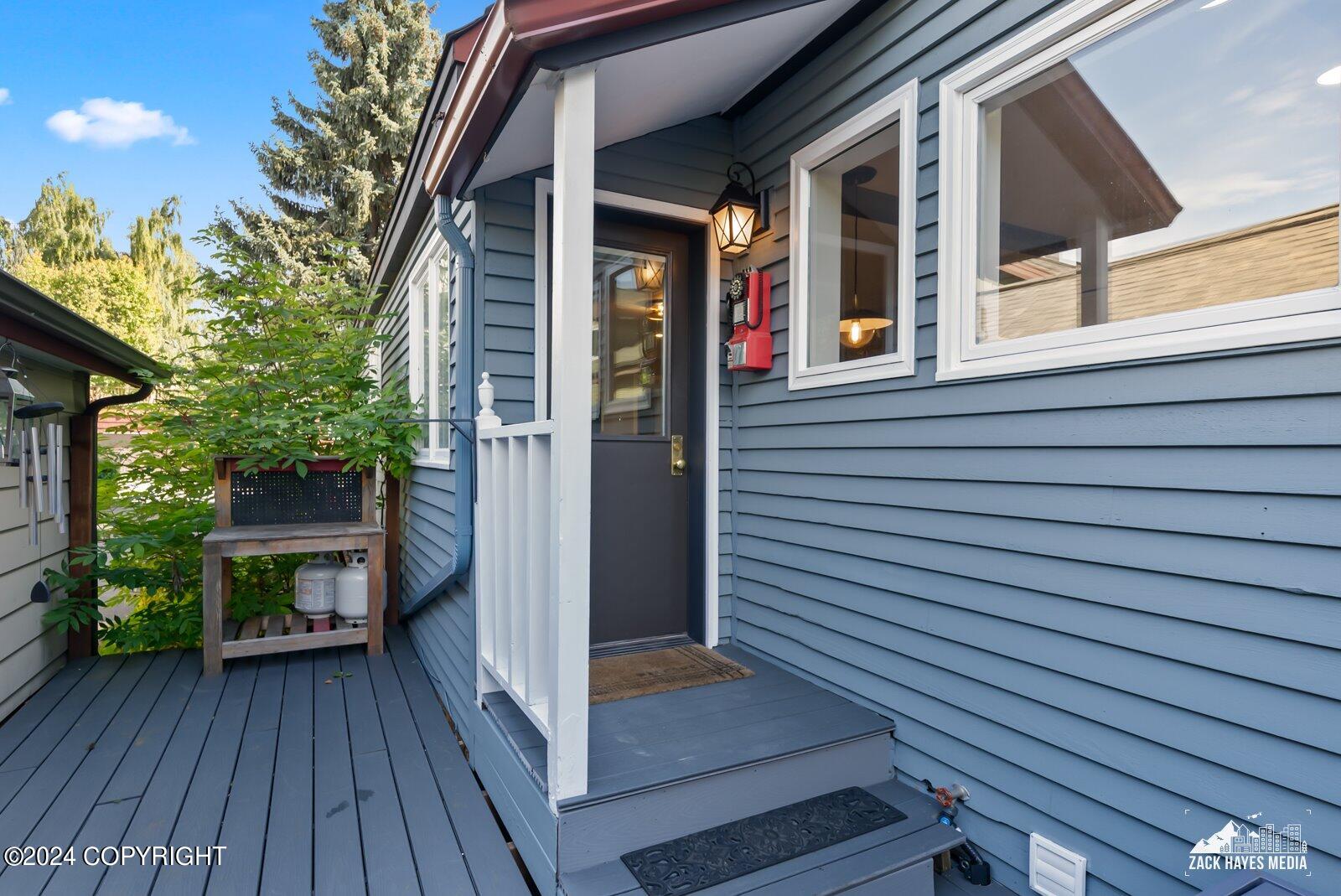 517 W 12th Avenue