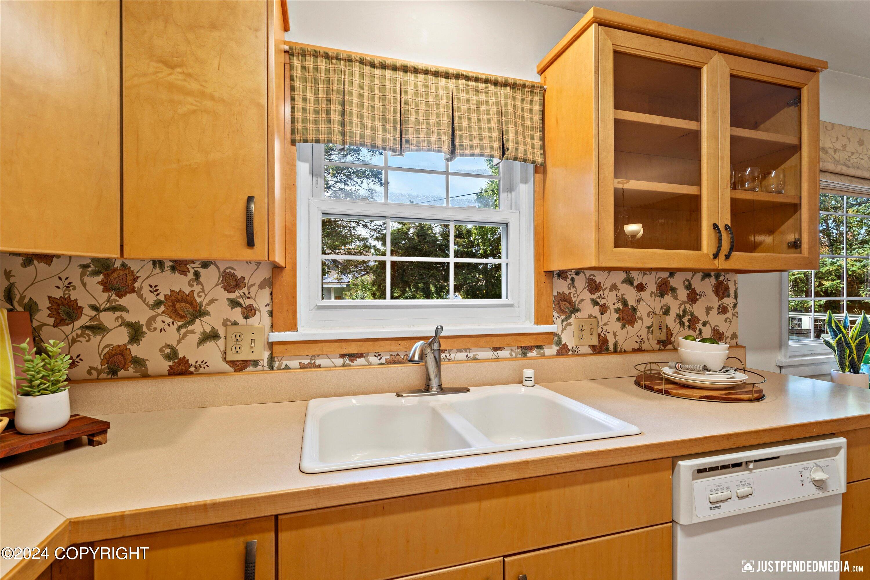 2314 Turnagain Parkway