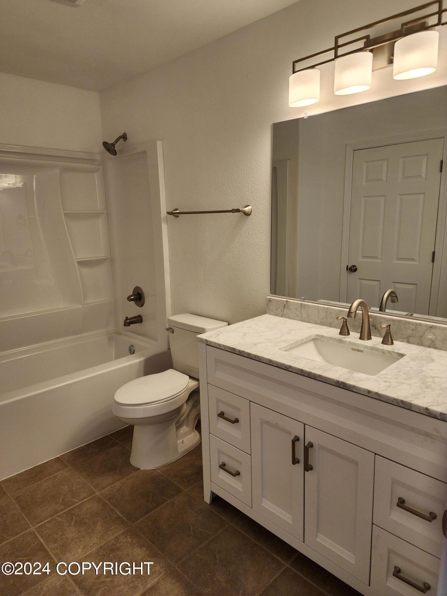 4002 Lakehurst Circle # 1