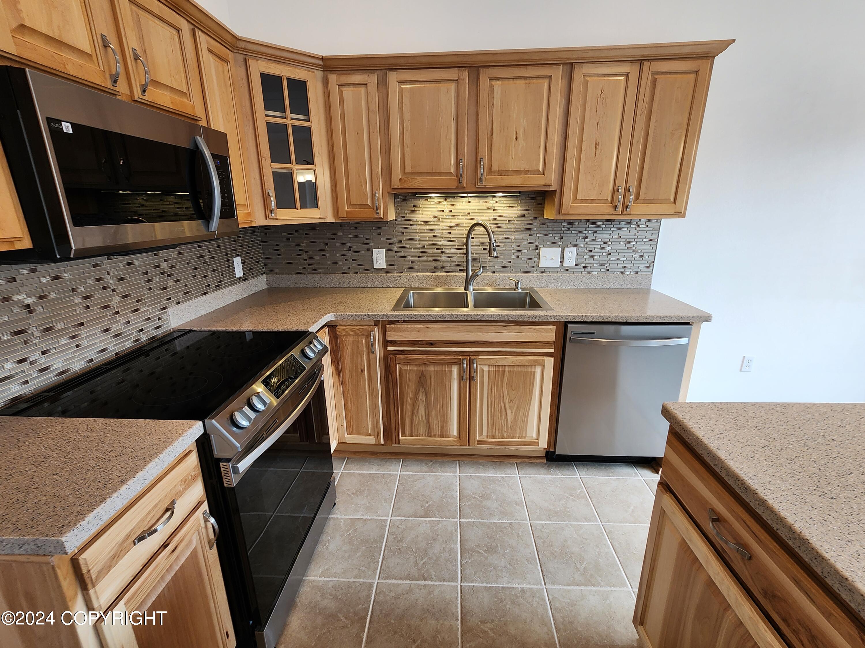 4002 Lakehurst Circle # 1