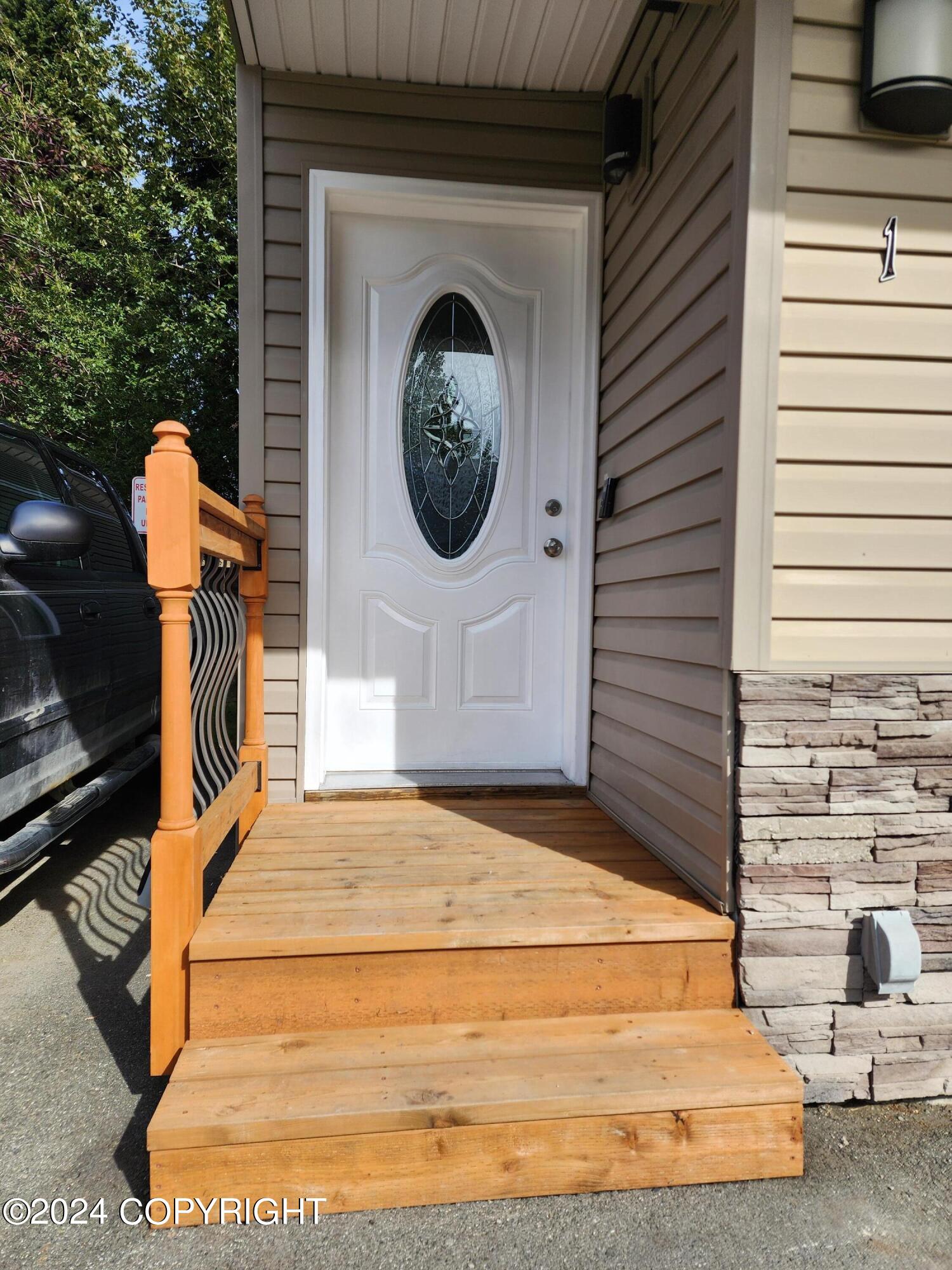 4002 Lakehurst Circle # 1