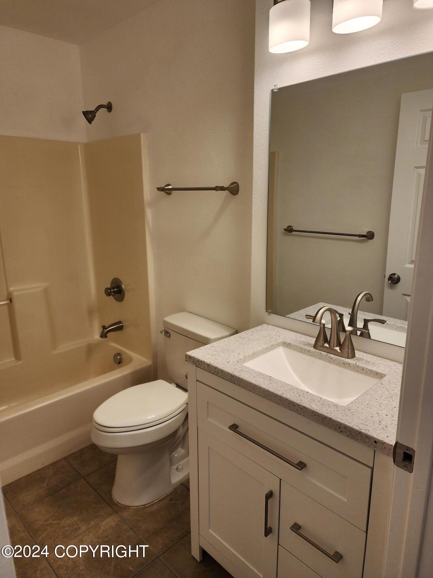 4002 Lakehurst Circle # 1