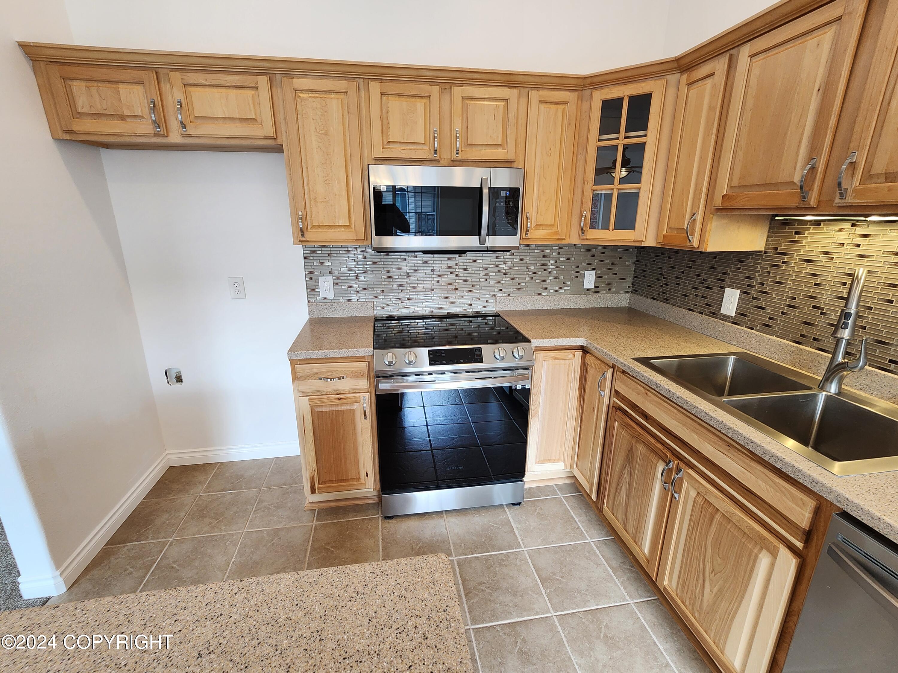 4002 Lakehurst Circle # 1