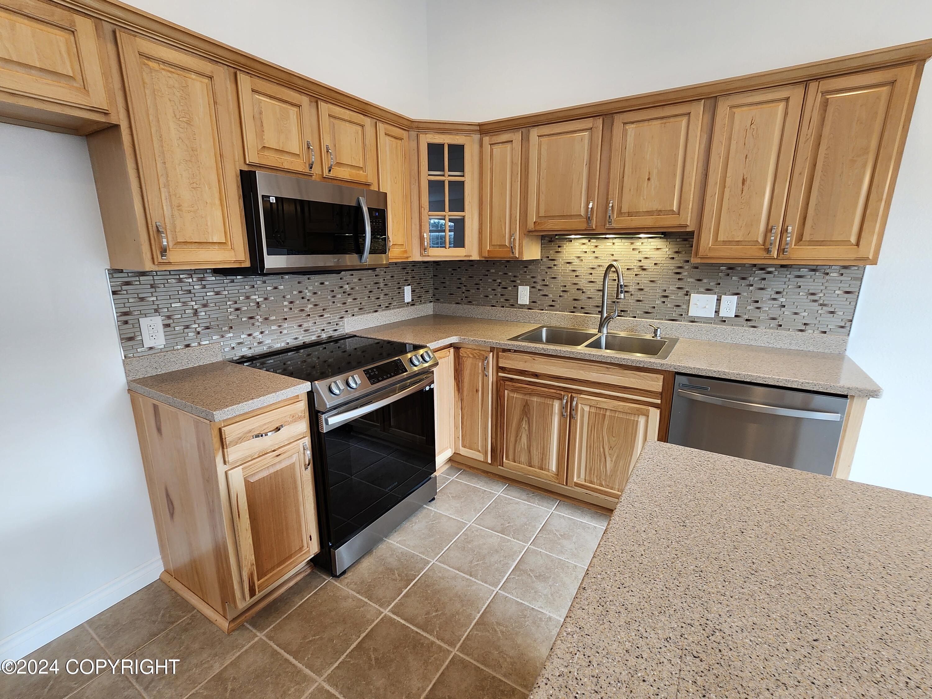 4002 Lakehurst Circle # 1