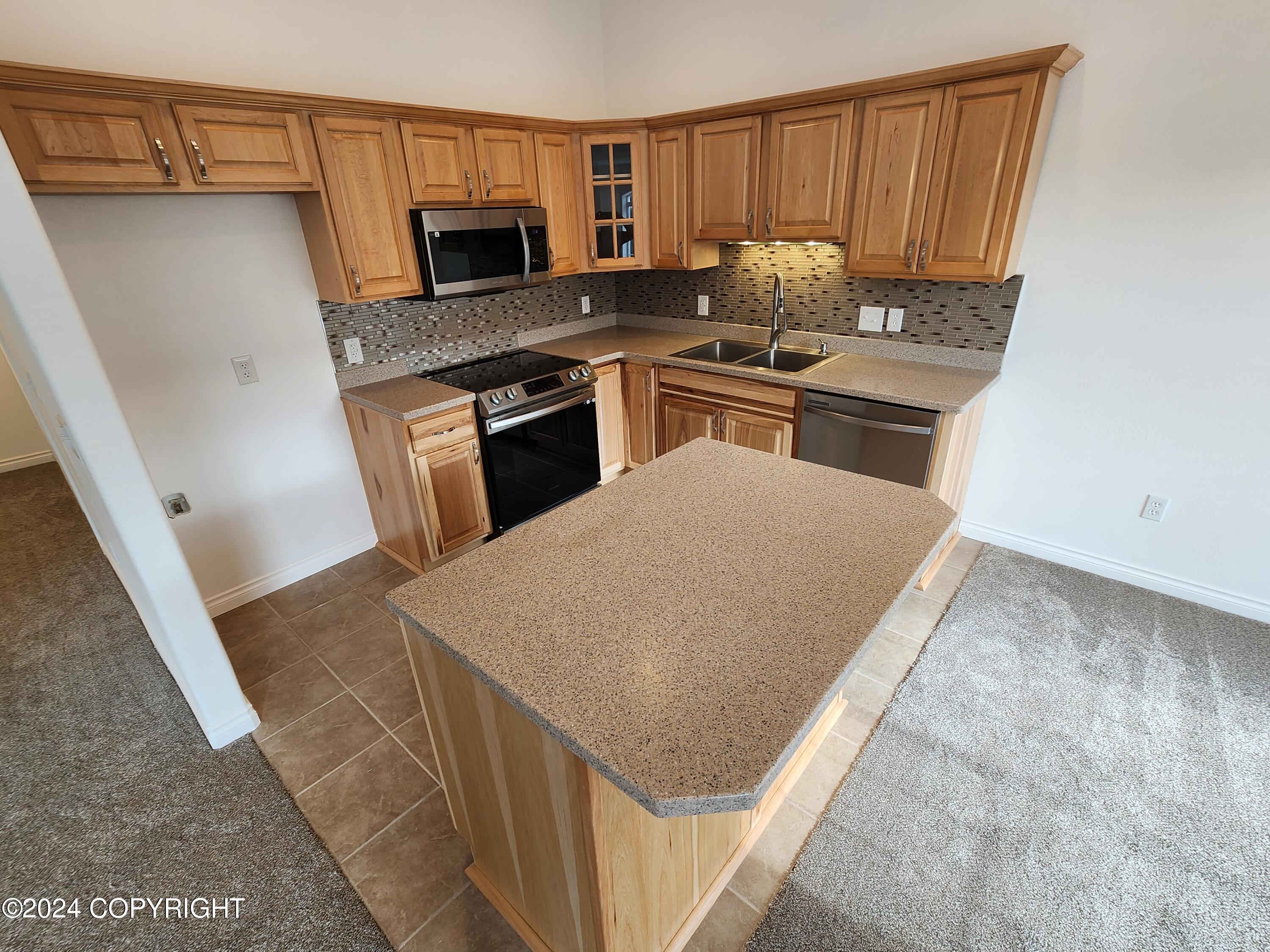 4002 Lakehurst Circle # 1