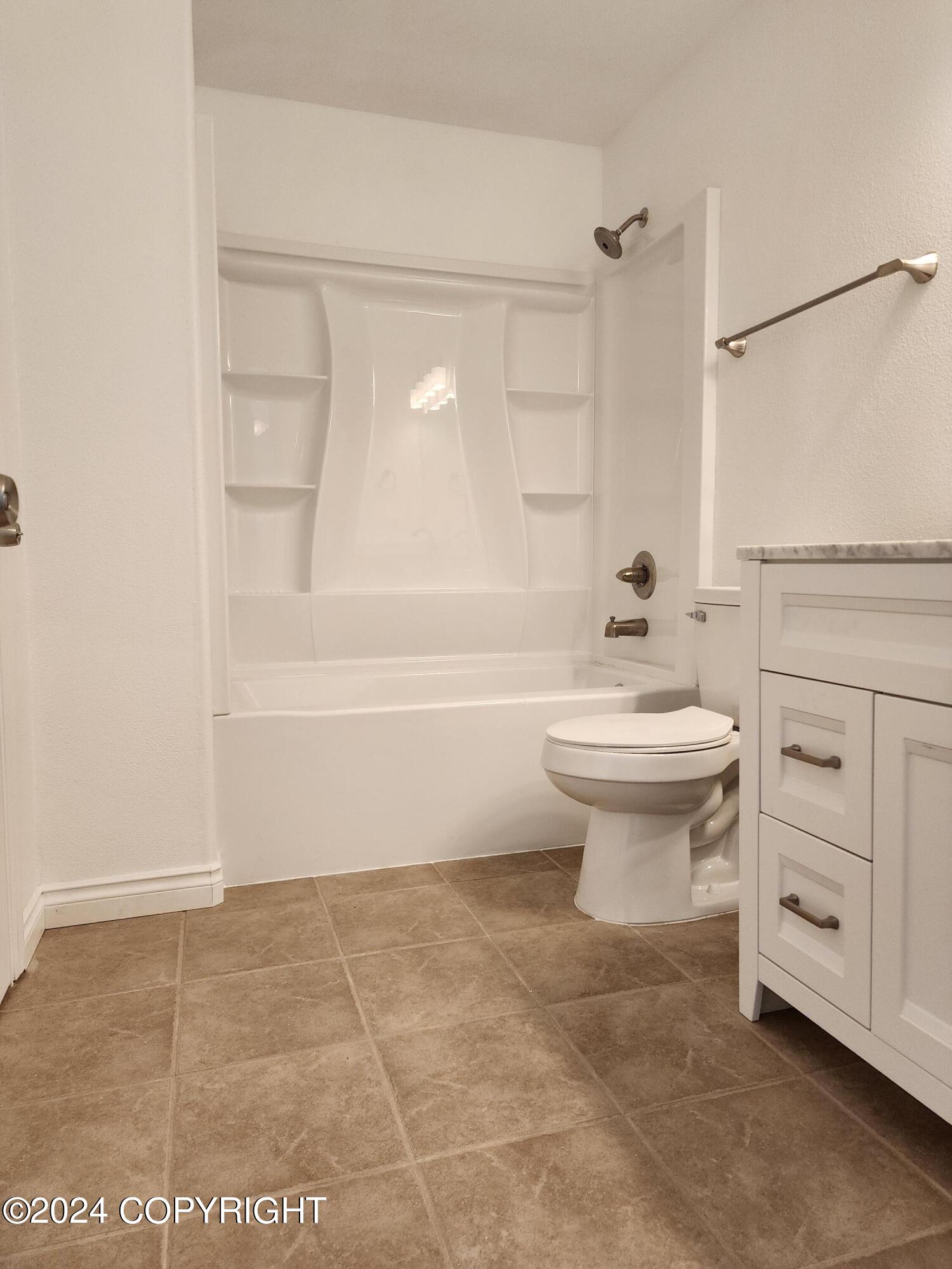 4002 Lakehurst Circle # 1