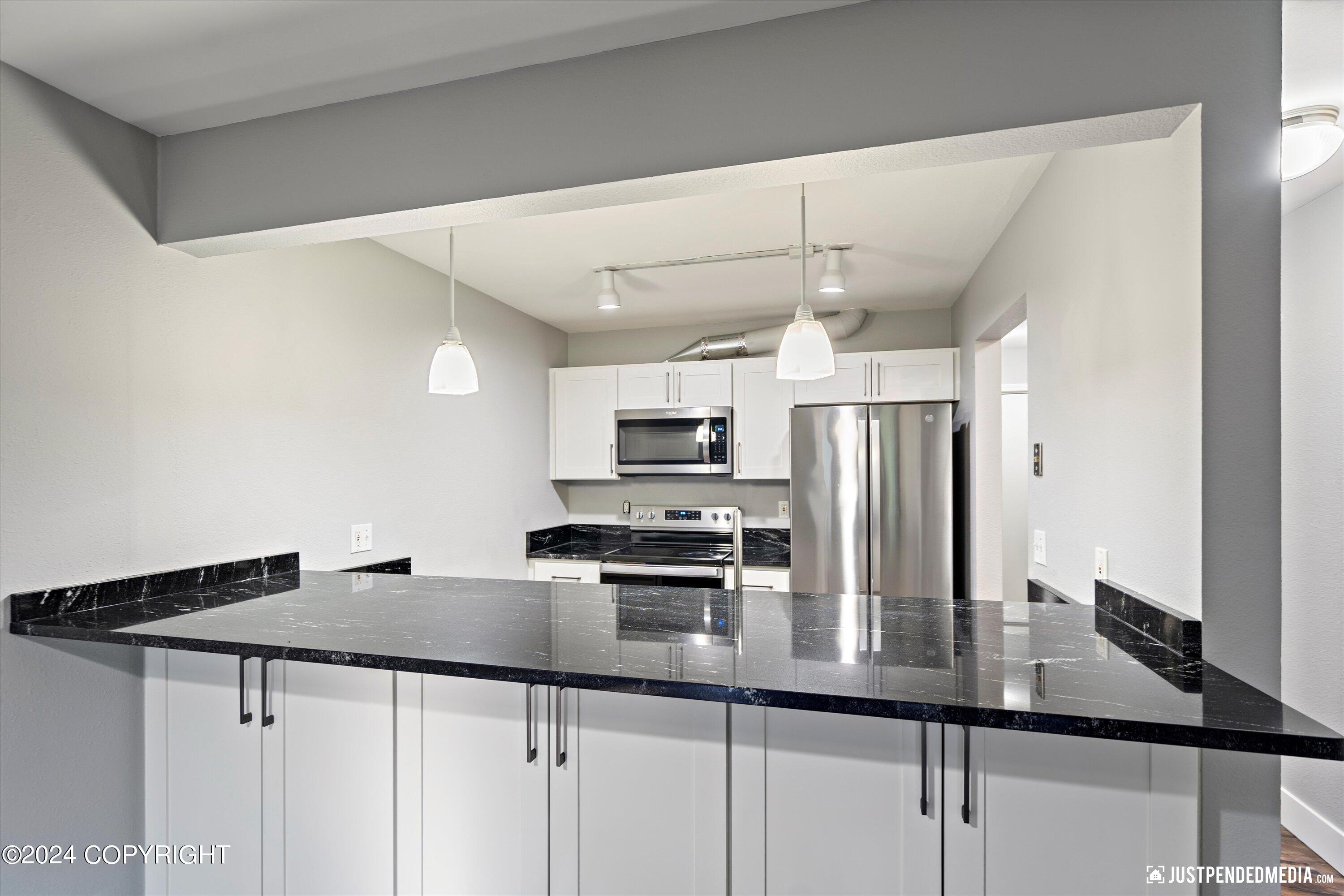 1641 Eastridge Drive # 102