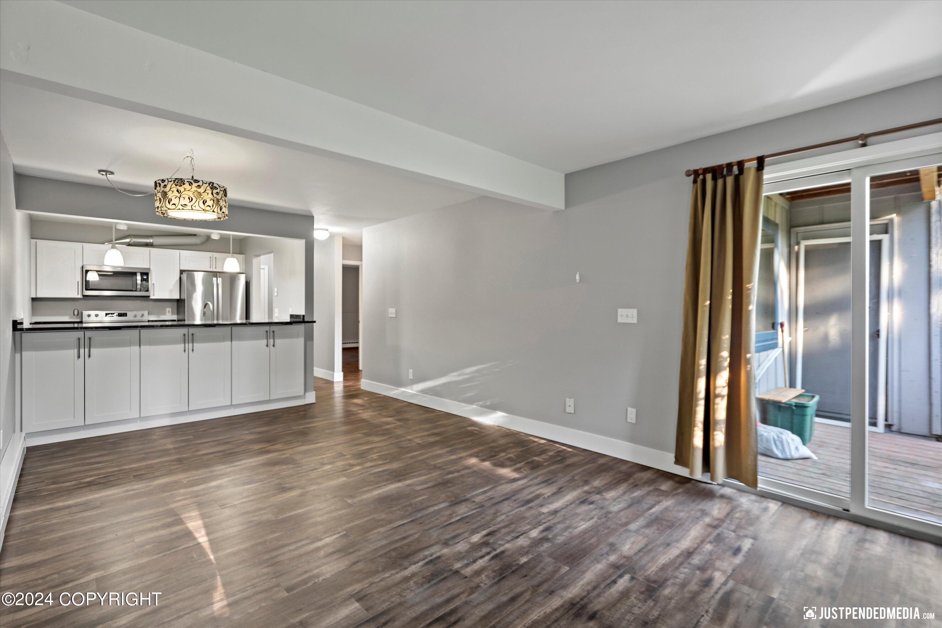 1641 Eastridge Drive # 102