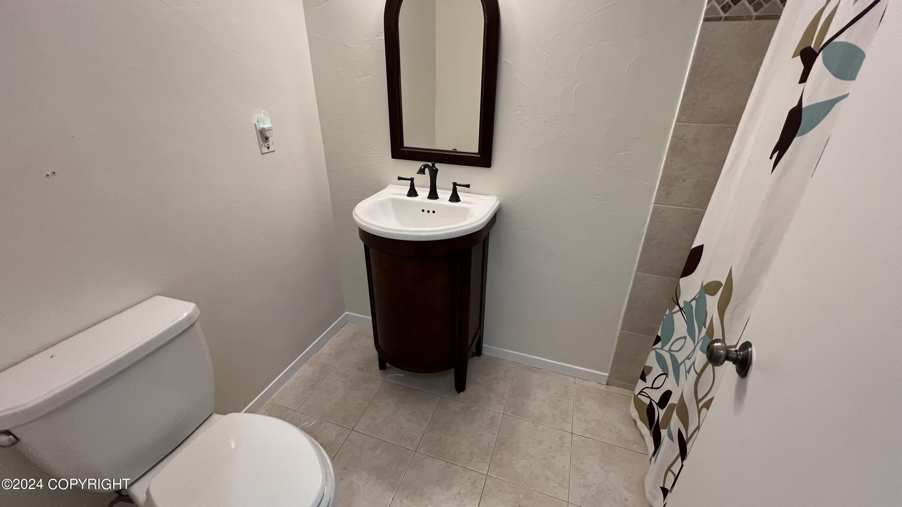1820 Shadetree Circle