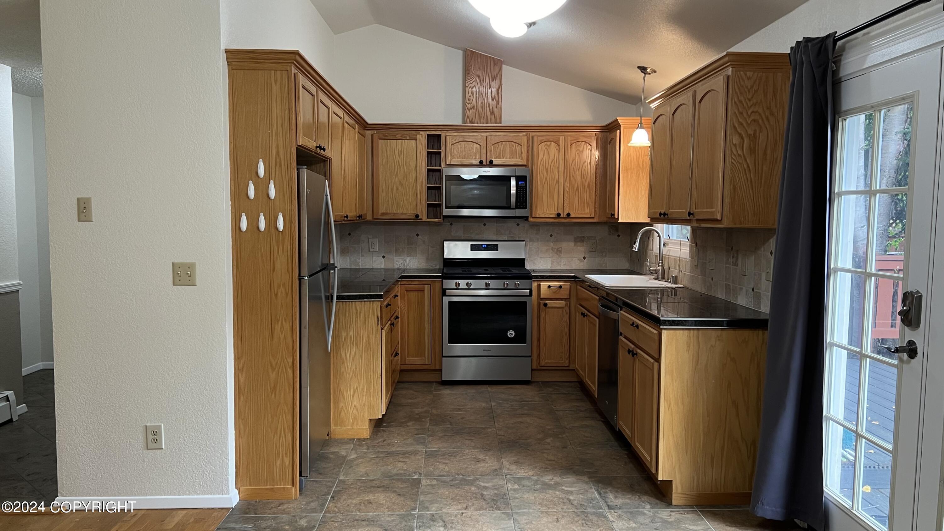 1820 Shadetree Circle