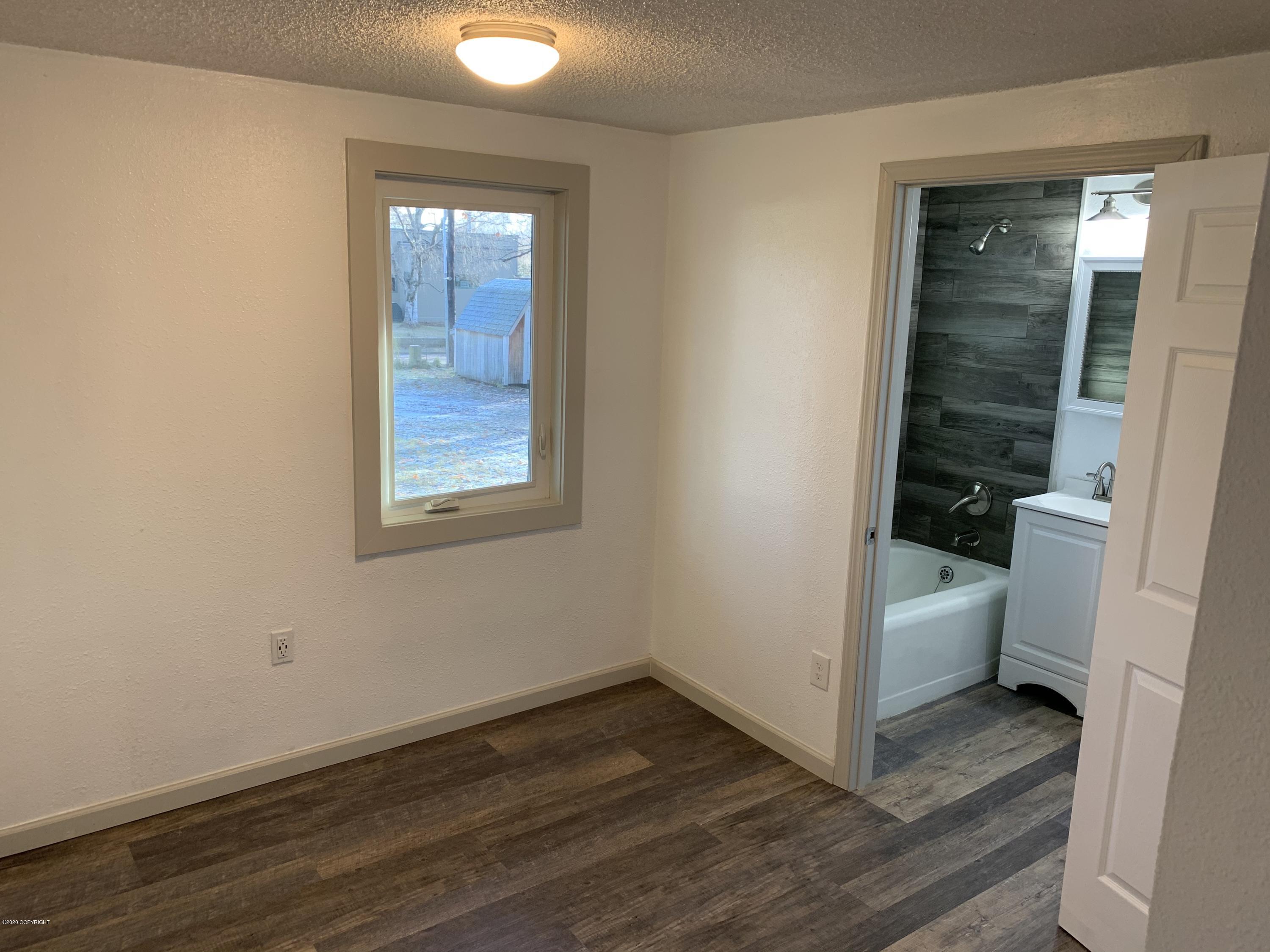 1519 Kinnikinnick Street