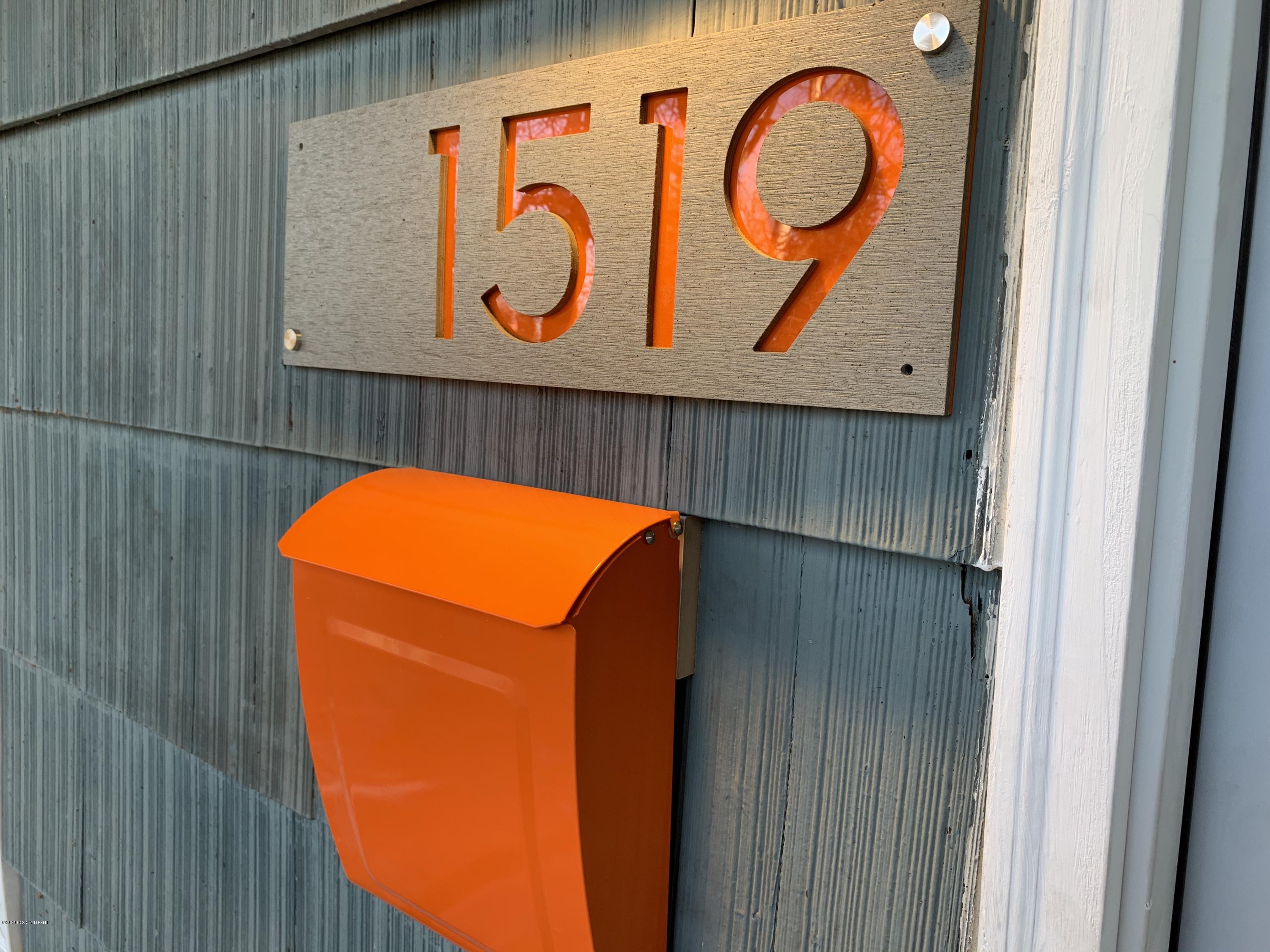 1519 Kinnikinnick Street