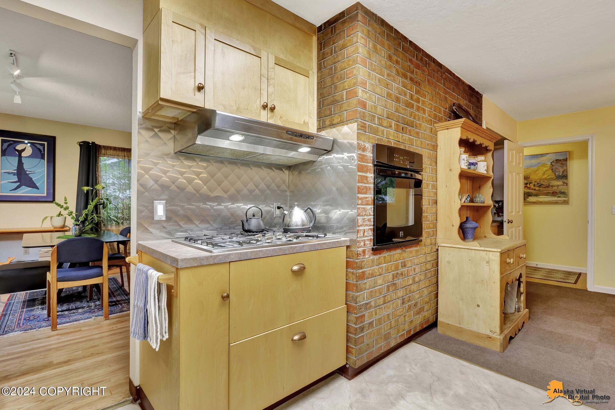 2514 Captain Cook Drive