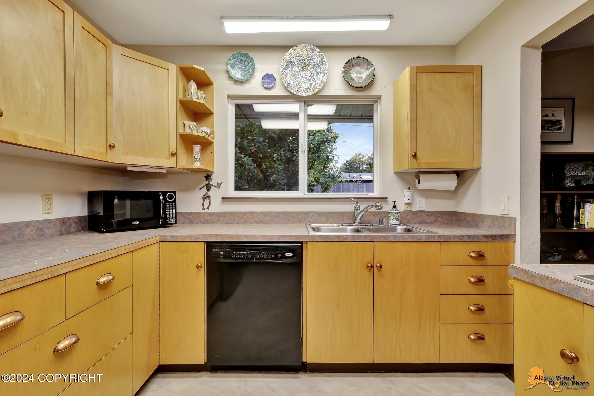 2514 Captain Cook Drive