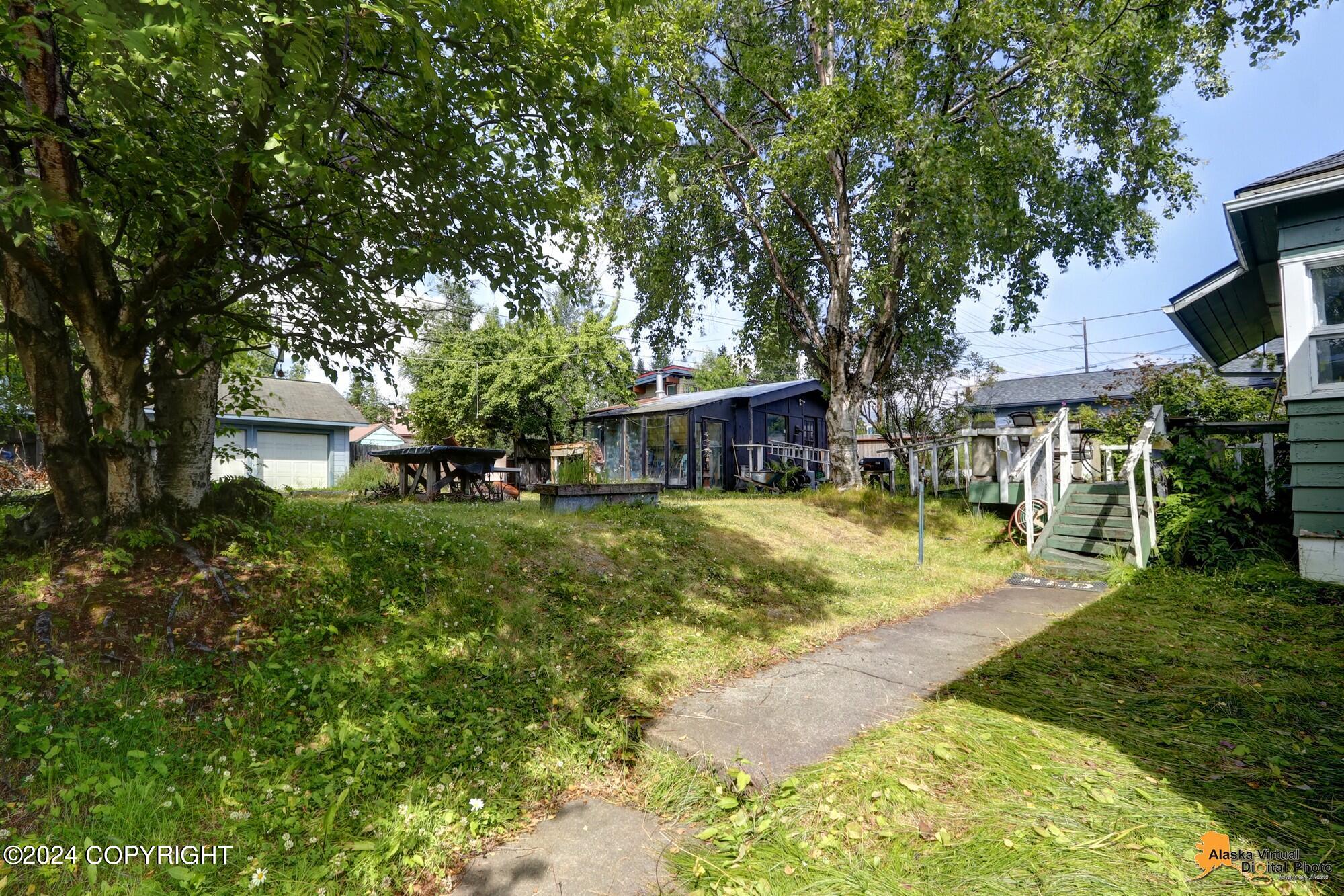 1338 E Street