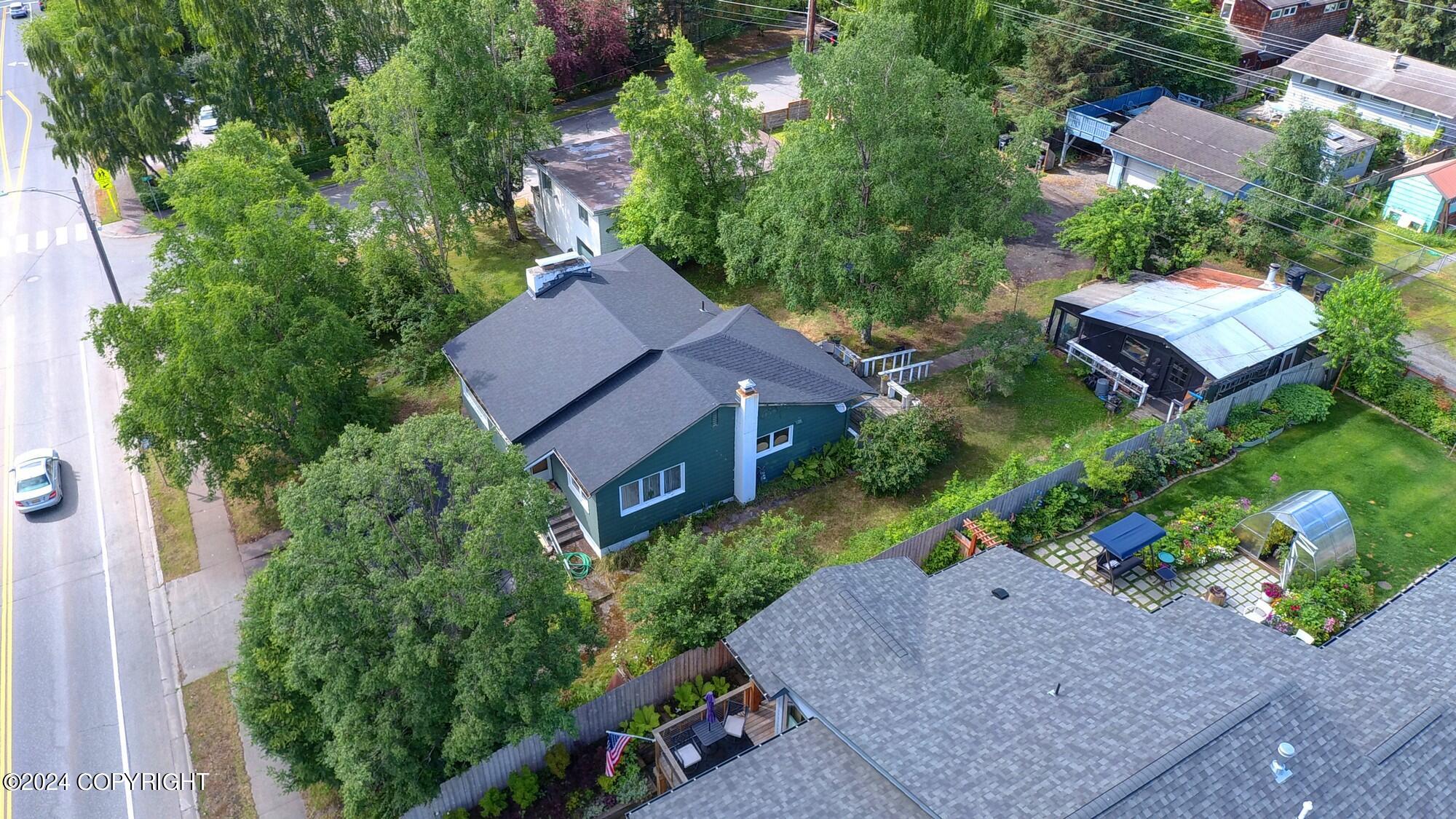 1338 E Street