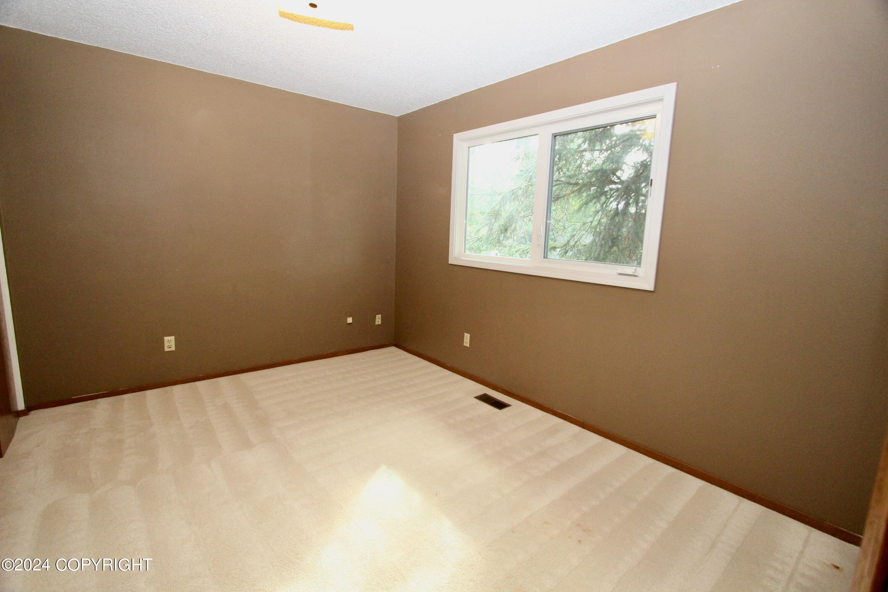 245 Fall Leaf Circle